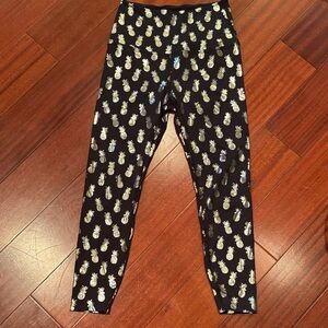 Beyond Yoga foil Pineapple Print Leggings